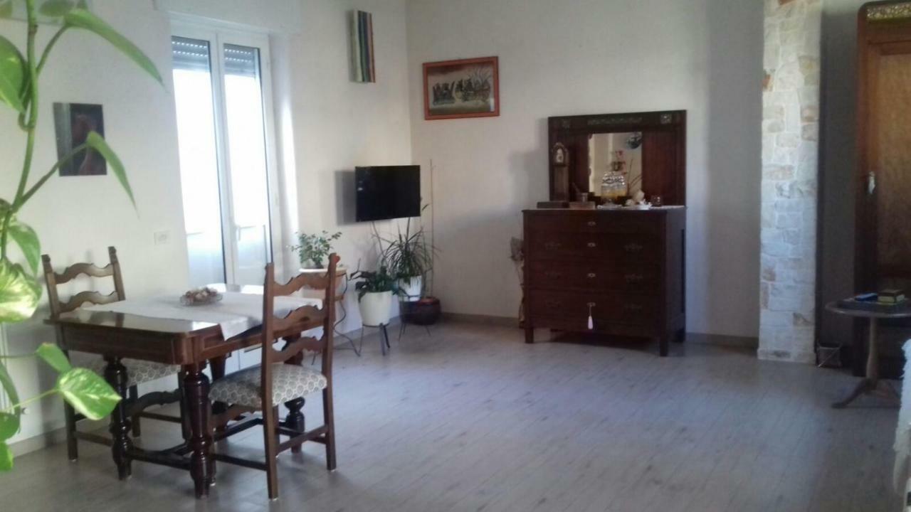 Casa Loredana Конверсано Экстерьер фото