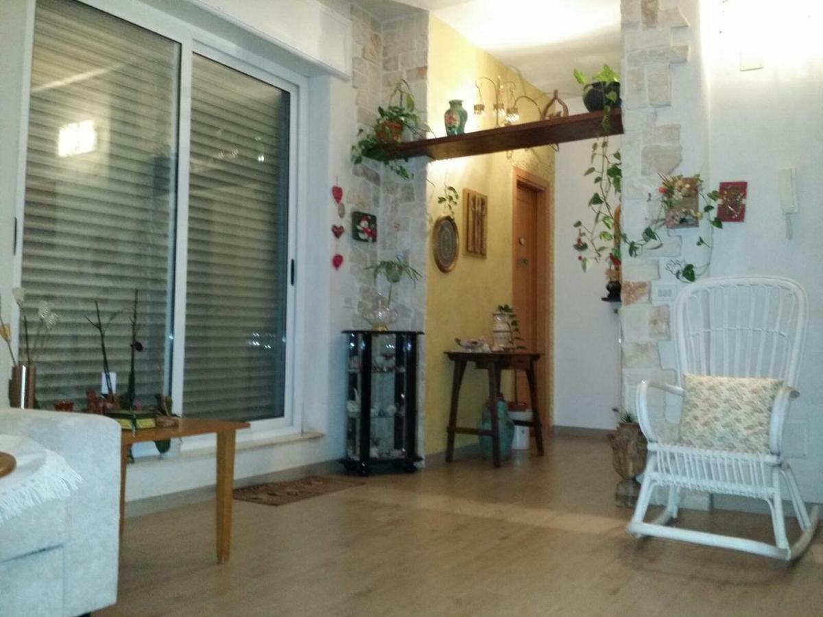 Casa Loredana Конверсано Экстерьер фото